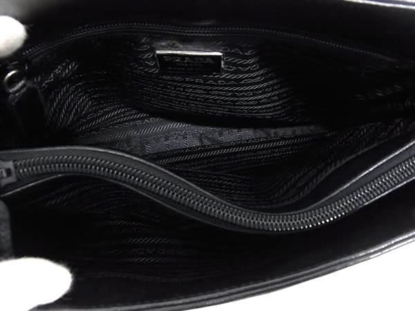 1円 ■美品■ PRADA プラダ B7698 ナッパレザー プラスチックチェーン ショルダーバッグ 肩掛け レディース ブラック系 FB0873_画像5