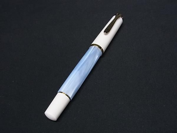 1円 ■極美品■ Pelikan ペリカン クラシック M200 万年筆 筆記用具 文房具 ステーショナリー レディース ホワイト系×ブルー系 FA6556_画像1