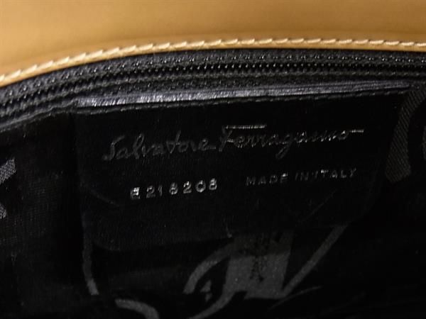 1円 ■美品■ Salvatore Ferragamo フェラガモ E218208 ガンチーニ レザー ワンショルダーバッグ 肩掛け レディース ベージュ系 AX6648_画像6