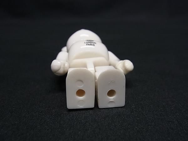 1円 ■美品■ BEARBRICK ベアブリック STUSSY ステューシー コラボ くま ベア 人形 フィギュア インテリア アイボリー系 AS9603_画像3