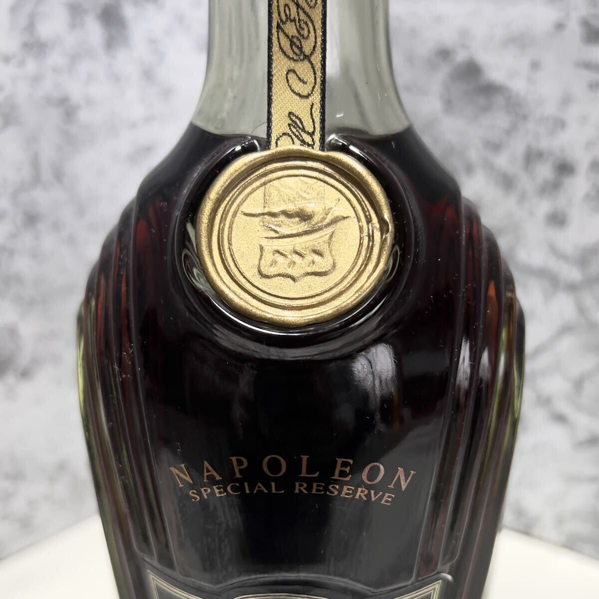 マーテル ナポレオン MARTELL 1715 NAPOLEON スペシャルリザーブ 700ml アルコール 40% 未開栓 コニャック ブランデー 洋酒 古酒 お酒の画像3