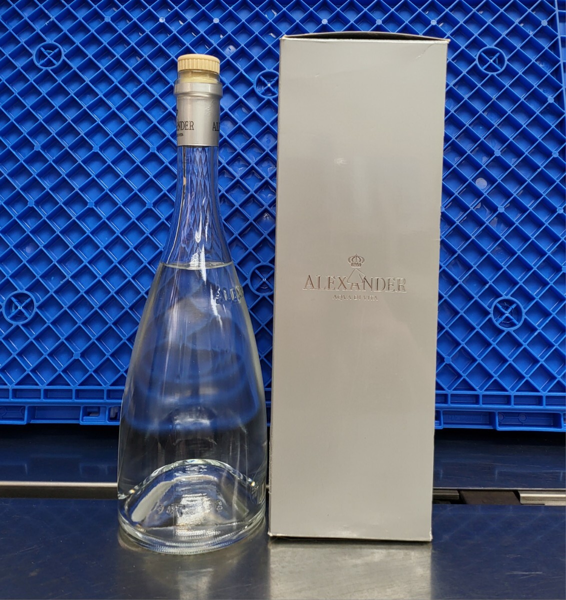 ★希少品 ALEXANDER GRAPPA CRU ボッテガ アレキサンダー グラッパ 2002 イタリア 700ml 38% 古酒 未開栓 箱付き_画像3