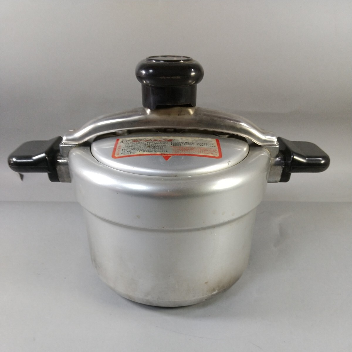 9775# including in a package NGmatsutaka pressure cooker Speed *shef.F-L 6.0L steamer nikomi cooking kitchen Showa Retro Showa era matsutaka cookware present condition 