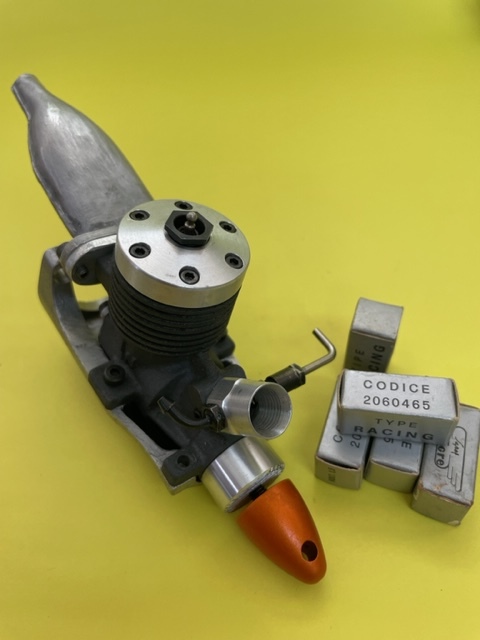 6800円 411・JIN 11 AAC カスタムエンジン (専用マウント付 6800円 411・JIN 11 AAC カスタムエンジン (専用マウント付