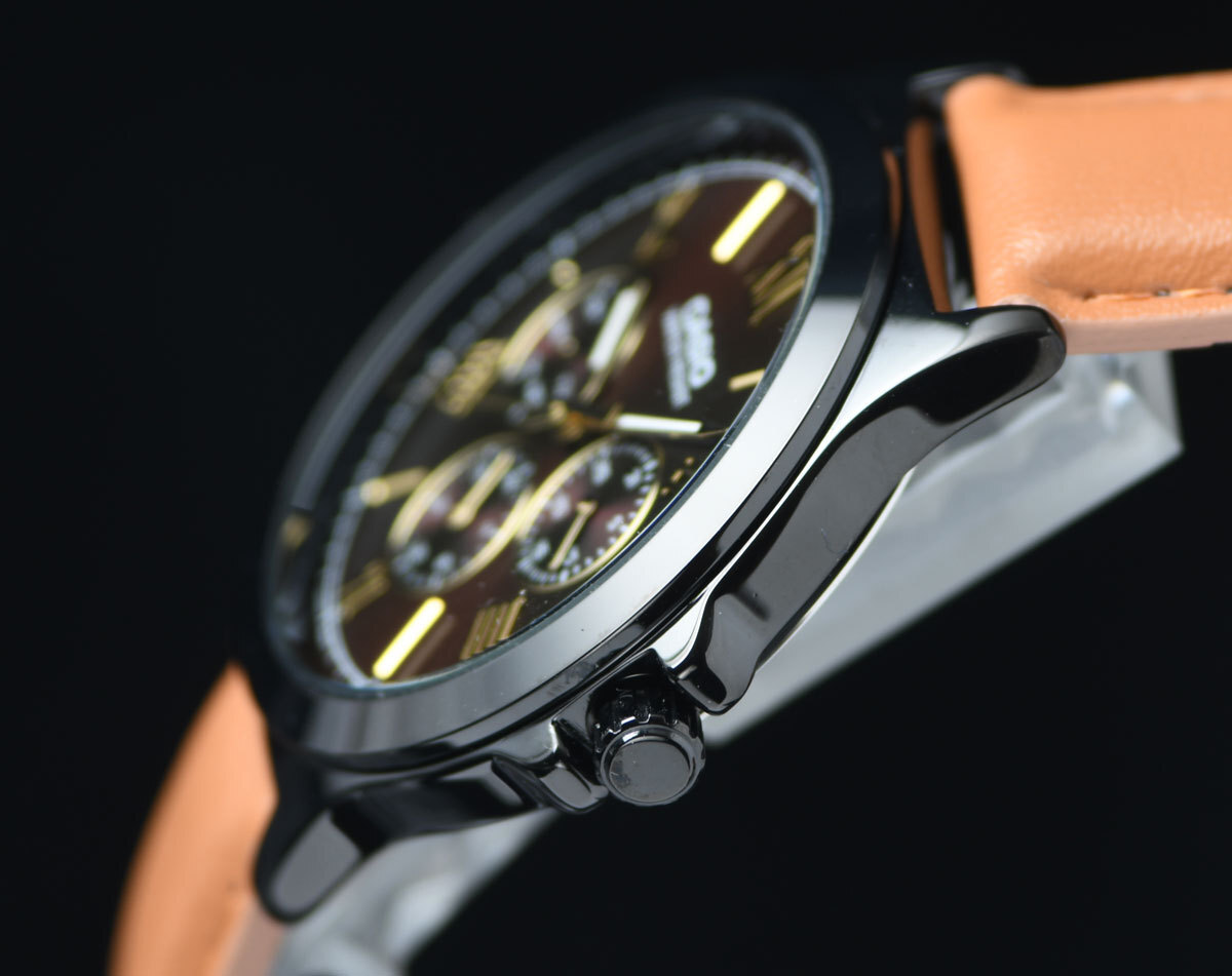 逆輸入カシオ 軽さ49g 深みあるボルドーブラウン＆ローマ数字 30m防水 新作マルチファンクション 腕時計 新品 CASIO メンズ 日本未発売の画像5