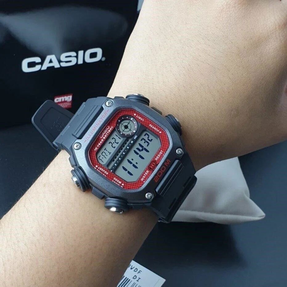 新品 逆輸入カシオ 最新作 10年電池搭載 200m防水 ワールドタイム＆クロノグラフ＆アラーム腕時計 新品 CASIO メンズ 日本未発売 ブラック_画像5