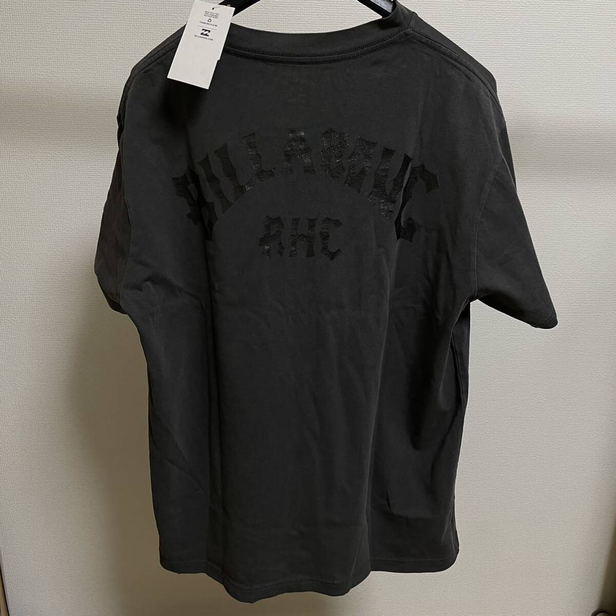 RHC × BILLABONG Logo Tee【Lサイズ】ロゴティー 半袖 Tシャツ チャコールグレー 炭黒 ビラボン ロンハーマン 別注 ポケットT【新品】_画像4