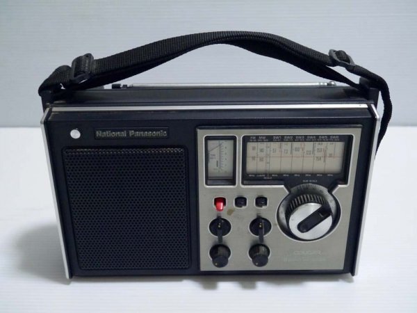 7. Showa Retro радио National Panasonic COUGAR101 8 BAND RECEIVER RF-1010 пума 101 работа ok с некоторыми замечаниями Junk 