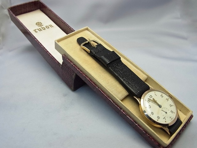 Tudor (te.-da-* Tudor ) 9 pure gold dore Swatch 1950 period 