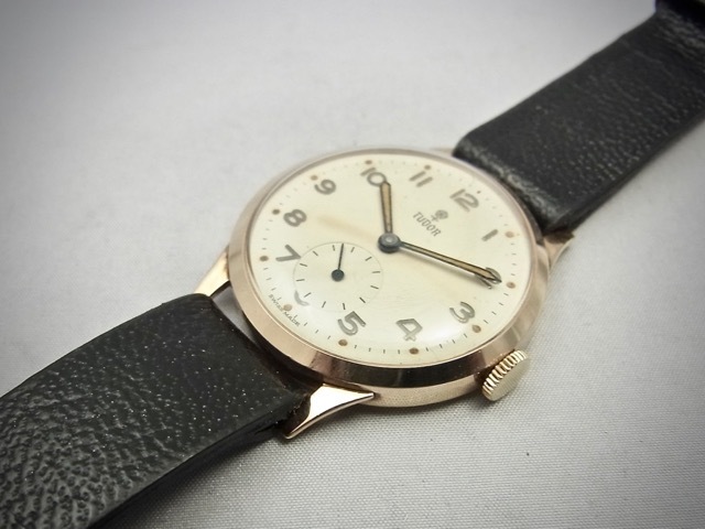 Tudor (te.-da-* Tudor ) 9 pure gold dore Swatch 1950 period 