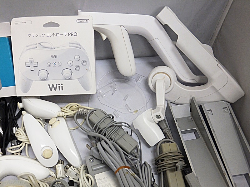 【まとめ売り・ジャンク】任天堂 Wii 周辺機器 大量セット Nintendo/ニンテンドー/リモコン/ヌンチャク/コントローラー等 管理：n0513-2_画像3