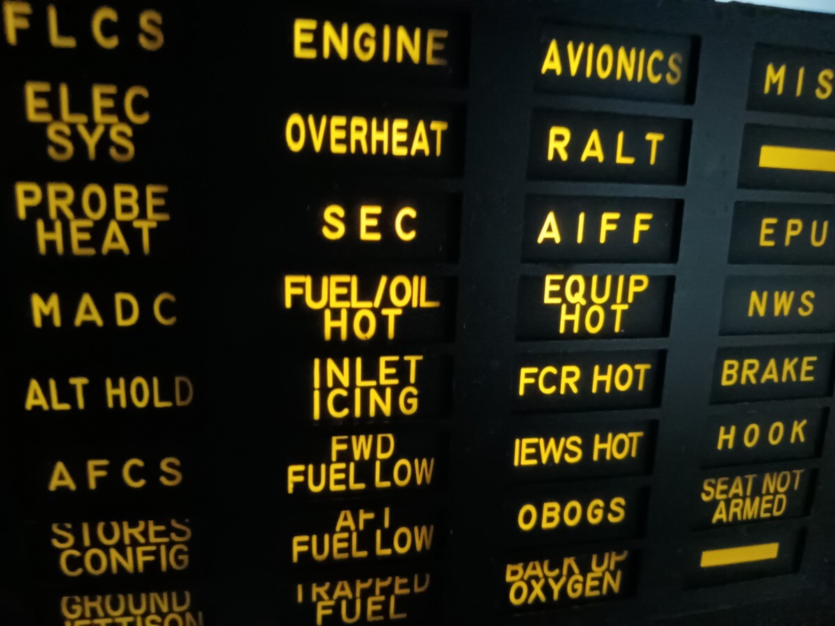 航空自衛隊F-2警告灯 の画像6