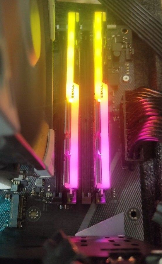 G Skill TRIDENT Z RGB DDR4 3200 16GB