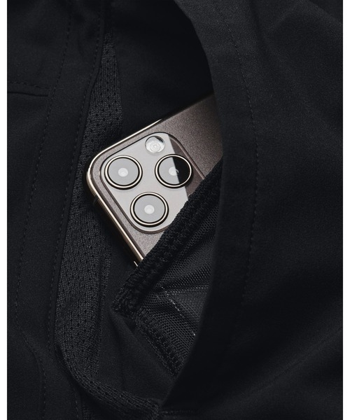 [新品 送料込] メンズ M アンダーアーマー ローンチ 7インチ ショーツ ランニングパンツ ショートパンツ 1373414 UNDER ARMOUR_右ポケット内部にメディアポケット