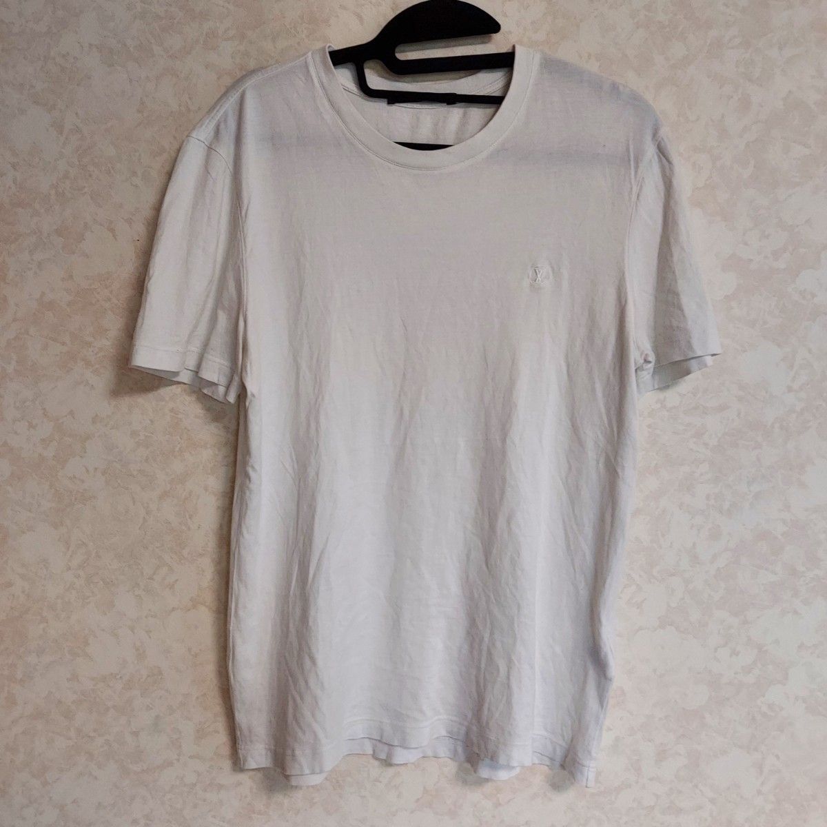 Louis Vuitton　ルイヴィトン　シンプル　胸ロゴ　ホワイト　白Tシャツ 半袖 白