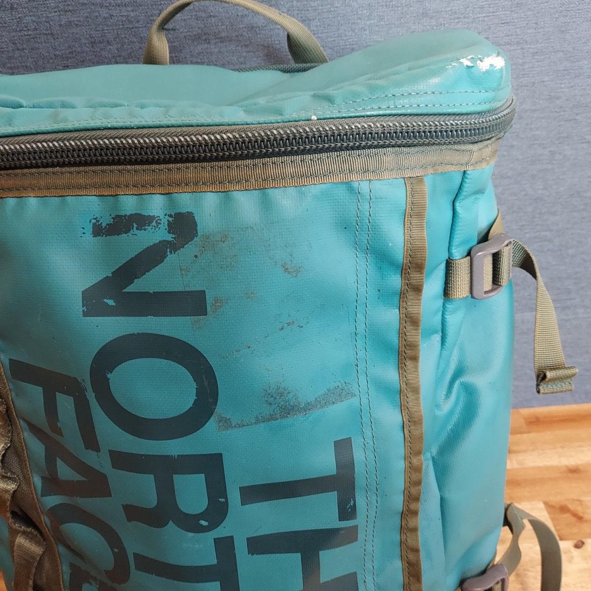 THE NORTH FACE ヒューズボックス バックパック リュック緑 THE NORTH FACE ヒューズボックス バックパック リュック緑