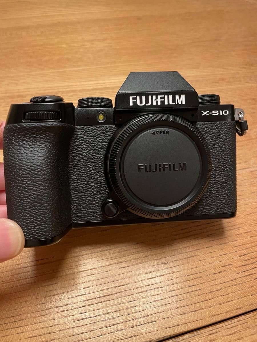 期間限定値下げ【美品】FUJIFILM X-S10 XF35mm F1 4 富士 期間限定値下げ【美品】FUJIFILM X-S10 XF35mm F1 4 富士
