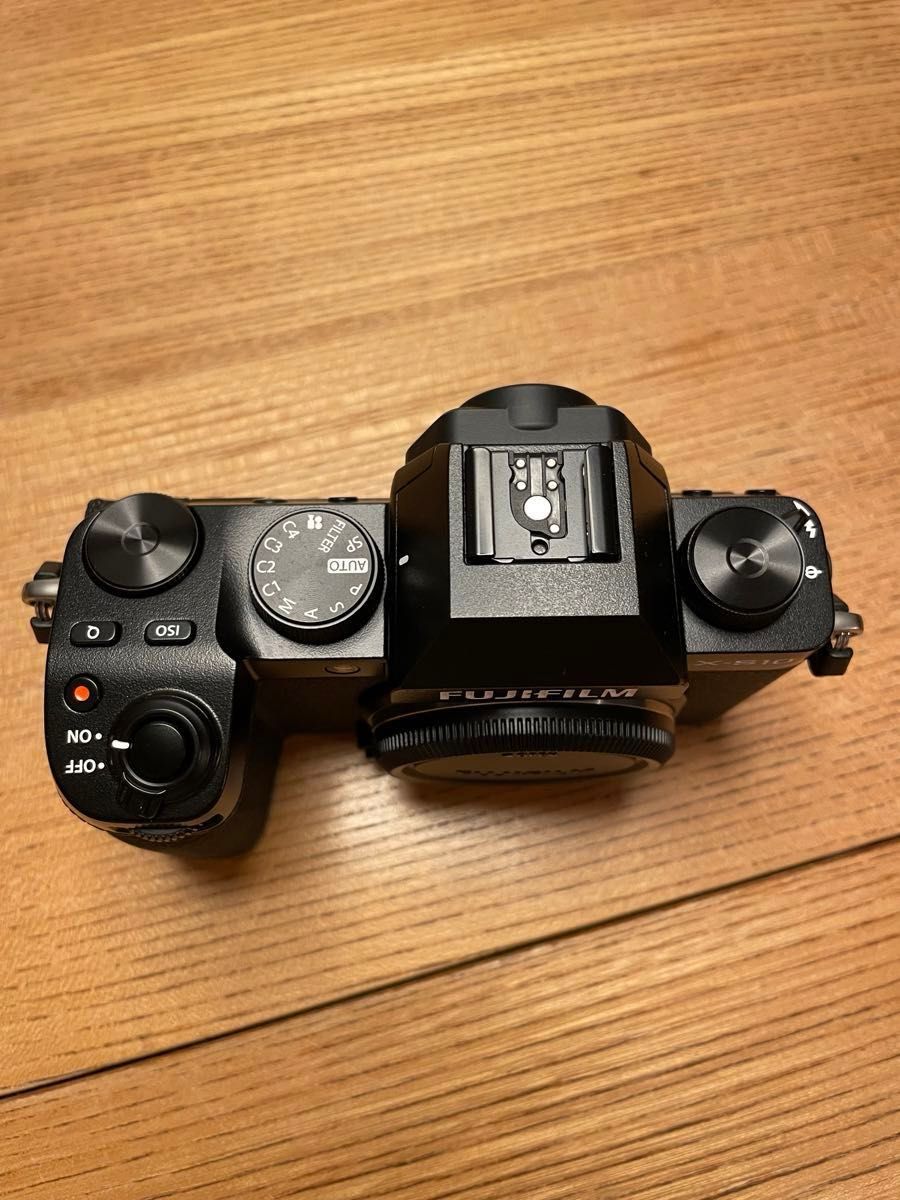 期間限定値下げ【美品】FUJIFILM X-S10 XF35mm F1 4 富士 期間限定値下げ【美品】FUJIFILM X-S10 XF35mm F1 4 富士