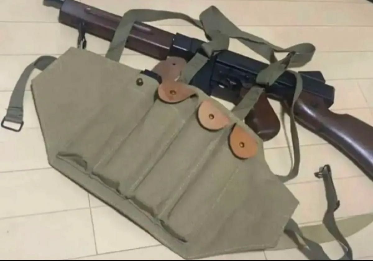 百式機関短銃用予備マガジンポーチに如何 北ベトナム軍 百式機関短銃用予備マガジンポーチに如何 北ベトナム軍