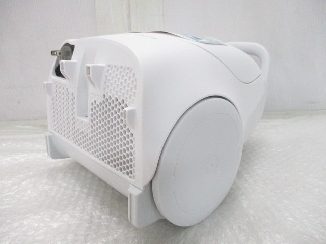 ◎美品 Panasonic パナソニック 紙パック式 電気掃除機 MC-PJ220G-W 軽量 クリーンセンサー パワーノズル 展示品 w504の画像4