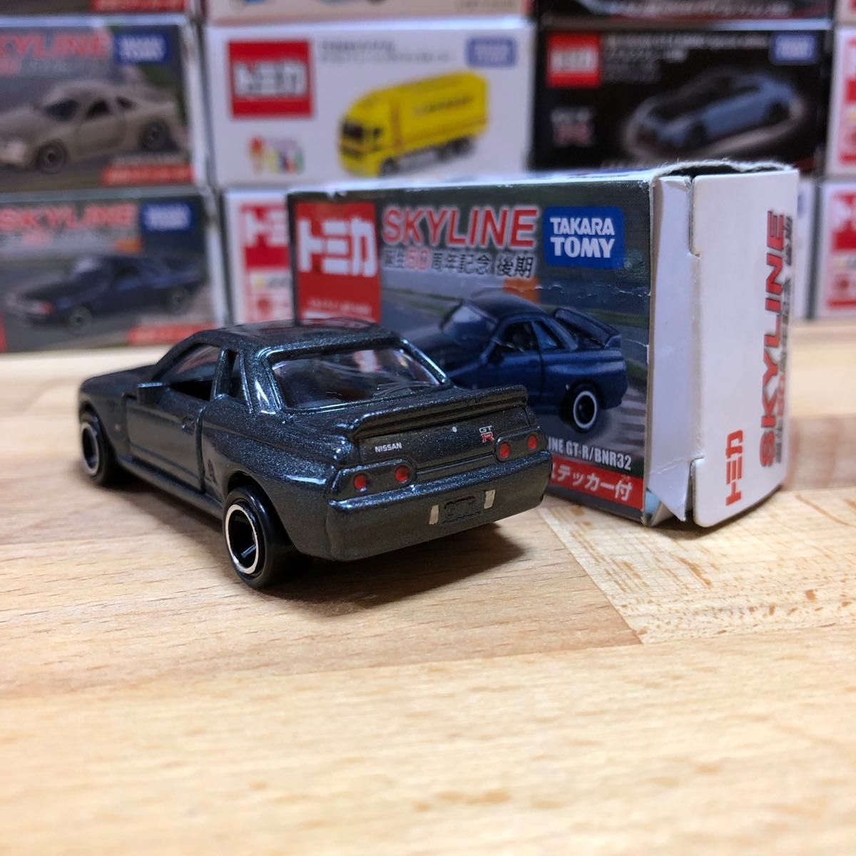 トミカ スカイライン誕生50周年記念 スカイライン GT-R BNR31 トミカ スカイライン誕生50周年記念 スカイライン GT-R BNR31