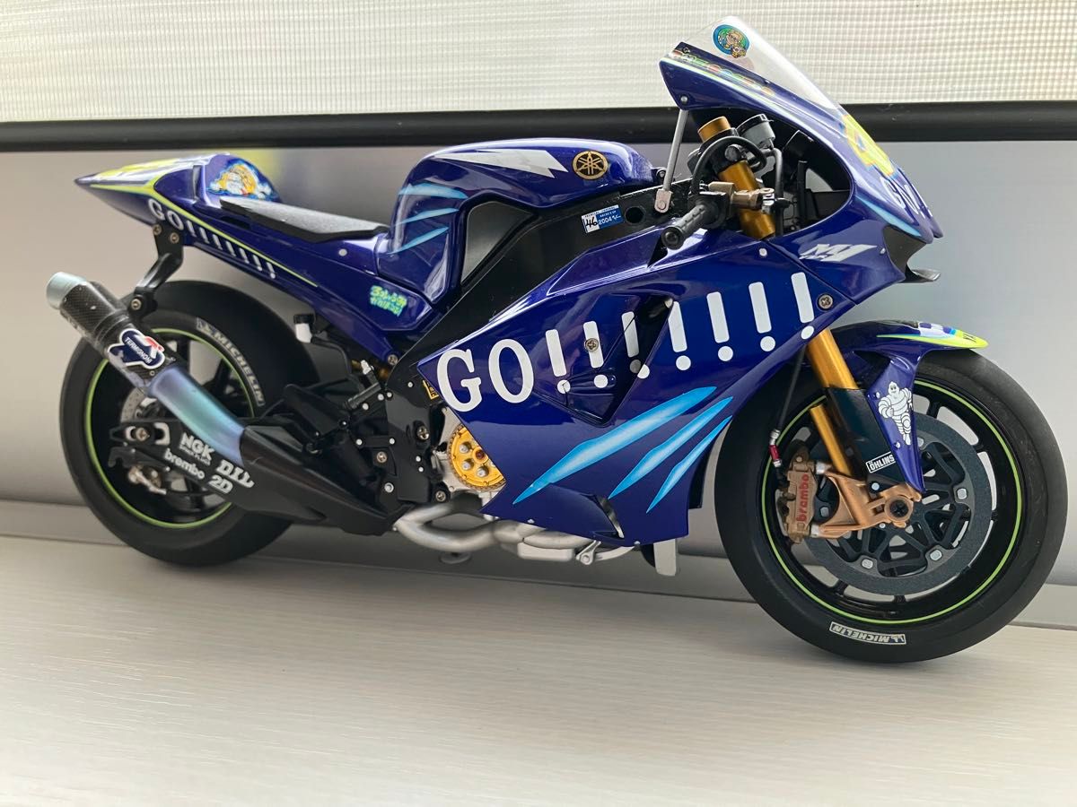 YAMAHA YZR-M1 46 ロッシ　プラモデル　ジャンク