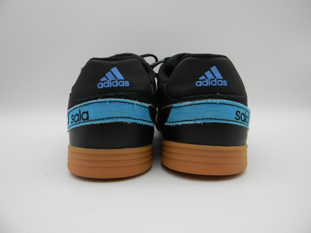 ◆*◎【 adidas アディダス 】◆ 黒のスニーカー（２２．５ｃｍ）_画像3