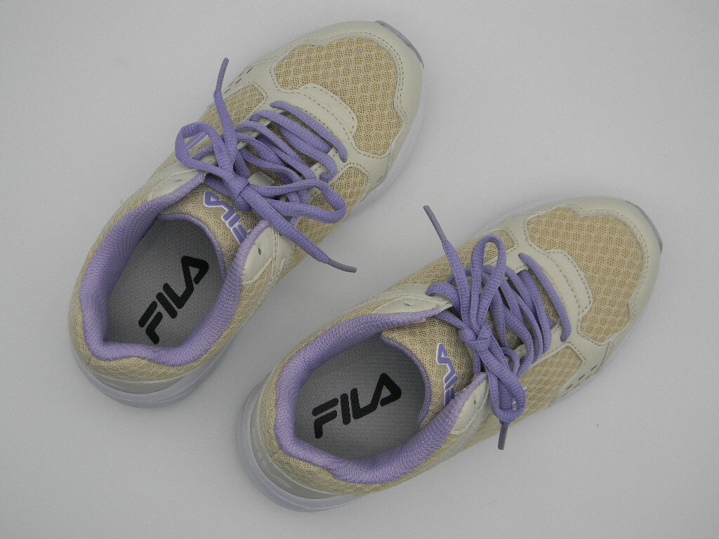 ■【 FILA フィラ 】◆ スニーカー（２２．５ｃｍ）ベージュ