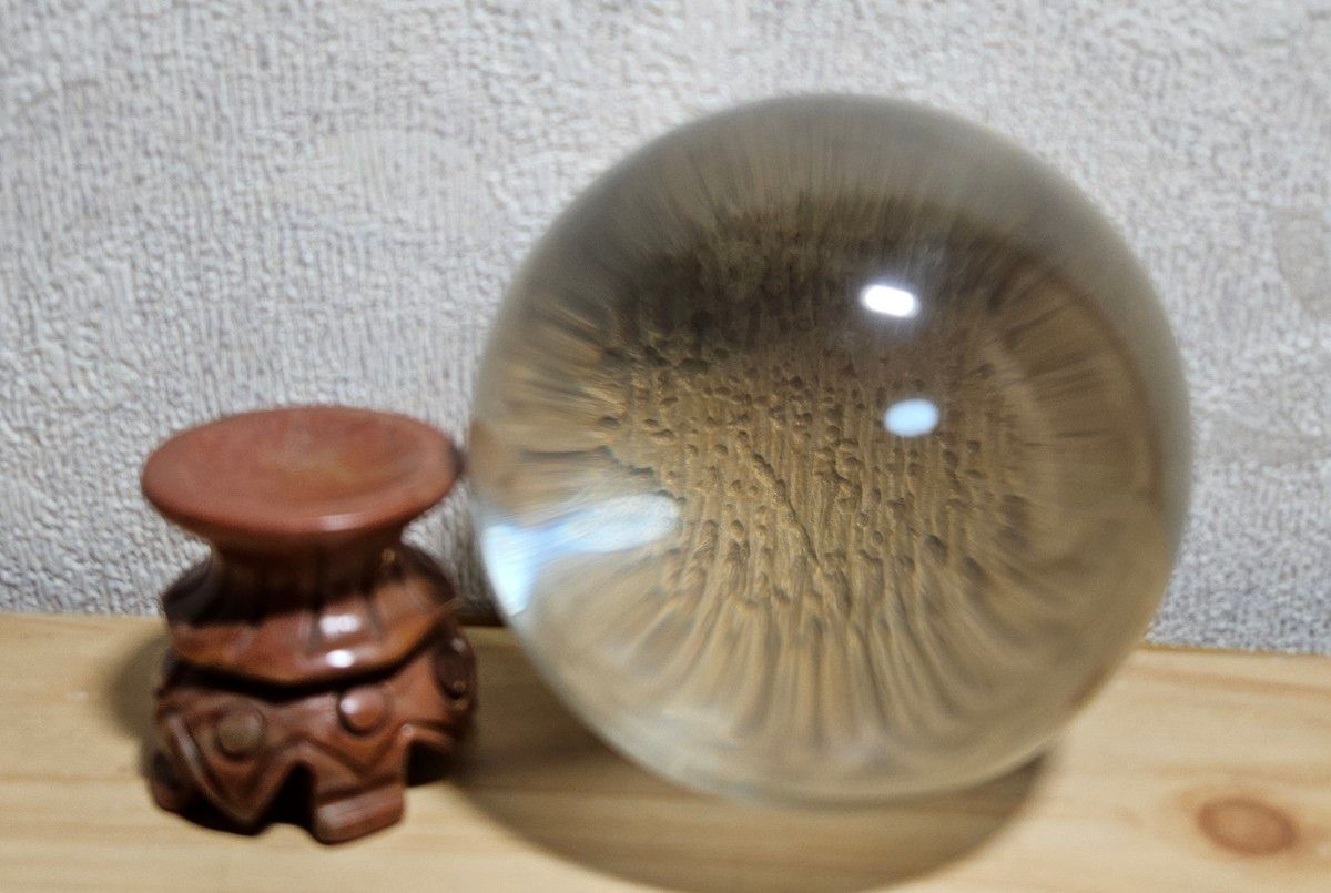 風水　水晶玉　水晶球　木製台付き　クリスタルボール　クリスタルオブジェ