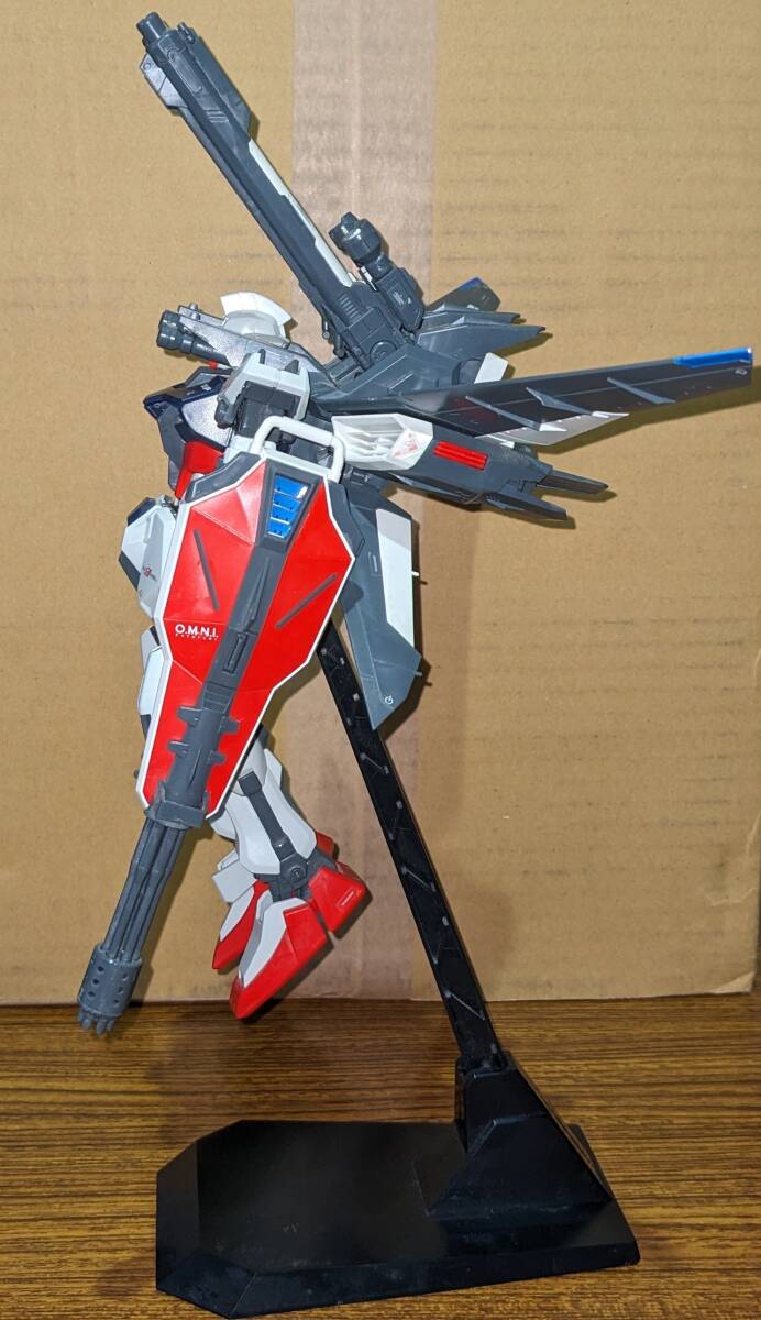 MG 1/100 ストライクガンダム＋I.W.S.P. （機動戦士ガンダムSEED）※素組み、デカール使用。頭部アンテナ、武装等欠品多数の画像3