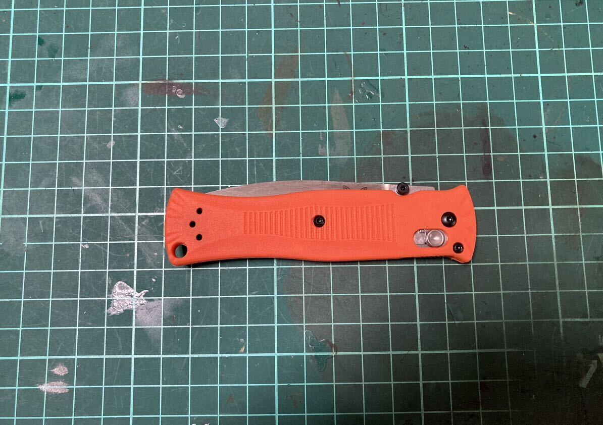 ※訳ありBenchmade BM530 オレンジ ナイフ 。ベンチメイド 登山 釣り キャンプ ブッシュクラフト クマ対策 護身用 狩猟 鹿狩 猪狩 熊狩 _画像1