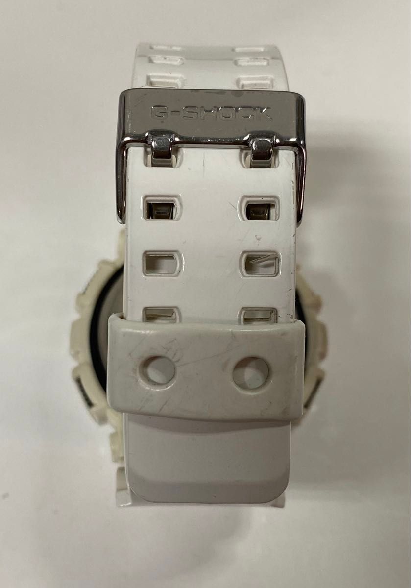 電池交換済美品 CASIO・ G-SHOCK・GA−110GW・カシオ・ジー 電池交換済美品 CASIO・ G-SHOCK・GA−110GW・カシオ・ジー