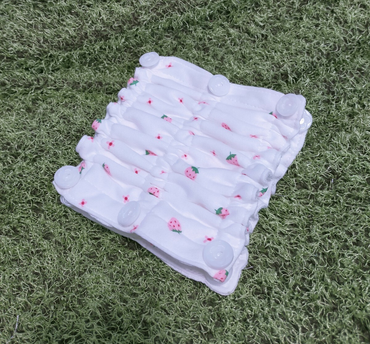  repetition possible to use ... disposable diapers enhancing Attachment strawberry small flower 