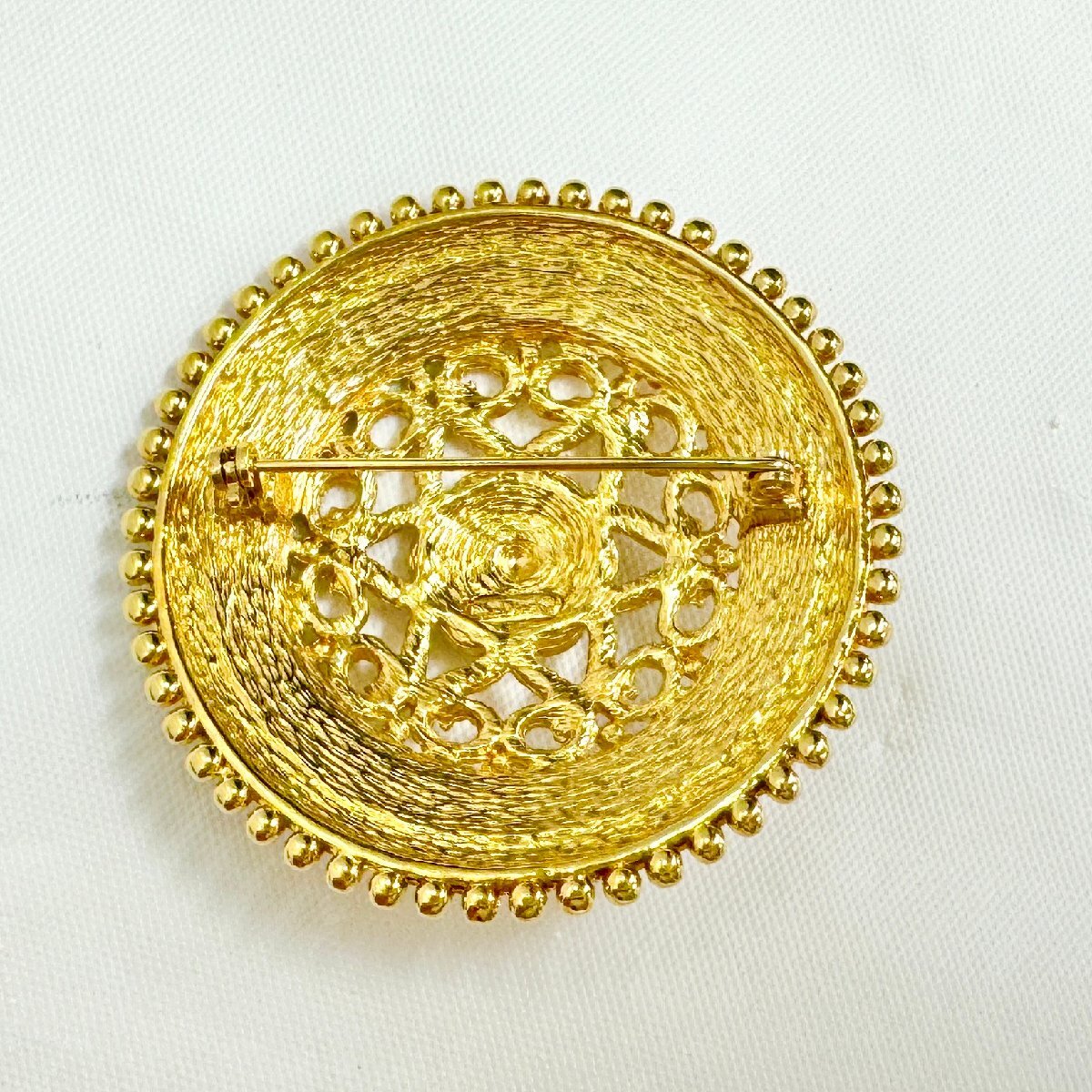  gold gram [27]Christian Dior Christian Dior brooch * case attaching *[ free shipping ]