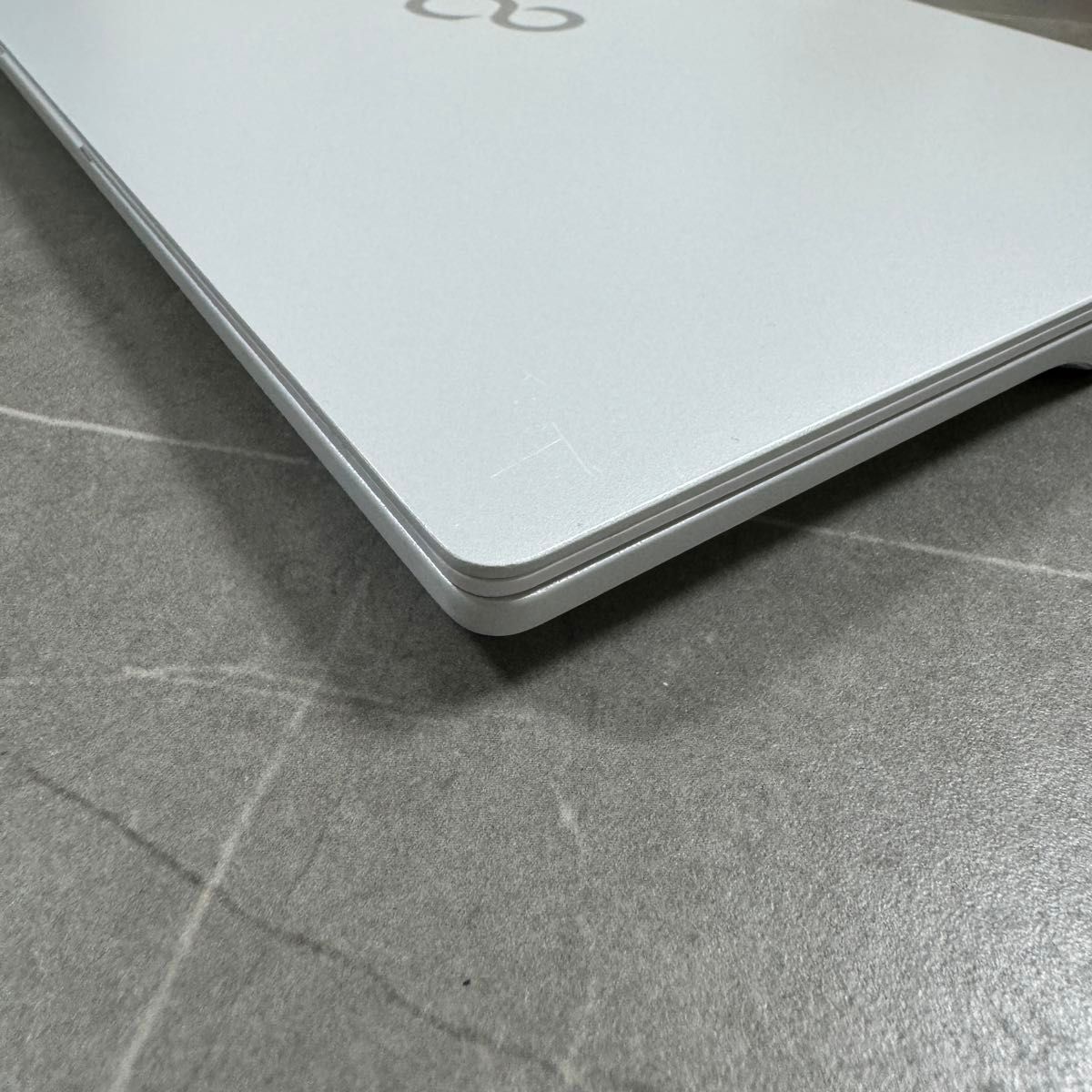 【国産】LifeBook UH08/E3 富士通 軽量ハイスペック