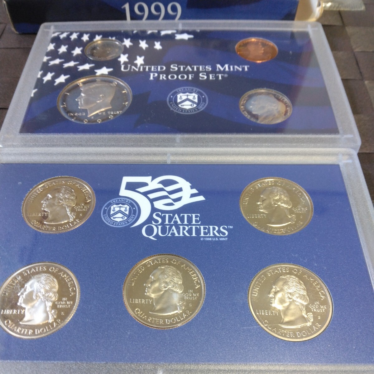 1999年アメリカ世界記念コインコレクション　ミントセット　海外硬貨　箱付_画像1