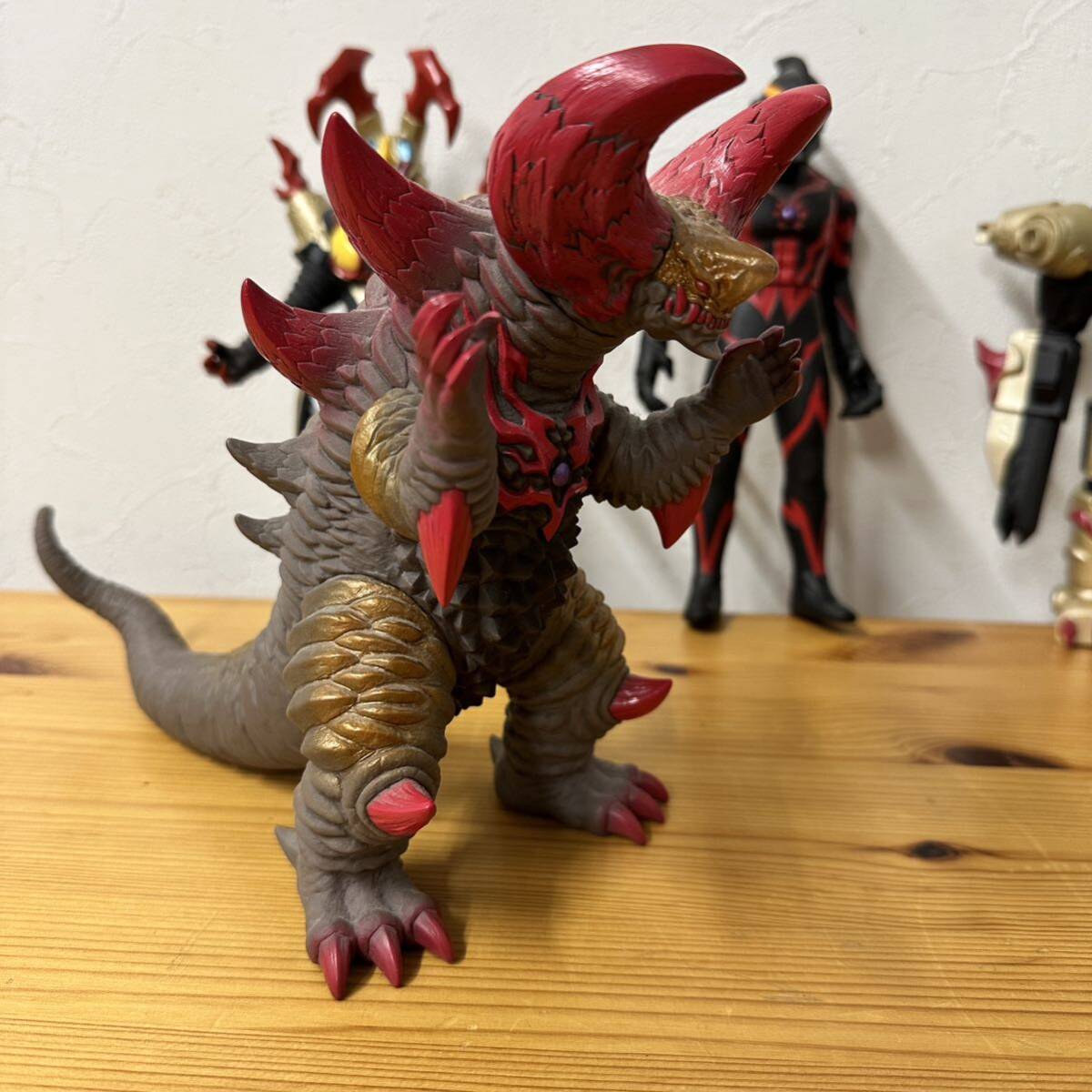 UTn829 【ソフビまとめ】ウルトラ怪獣DX スカルゴモラ サンダーキラー キングギャラクトロン ペダニウムゼットン ベリアル 現状品_画像3