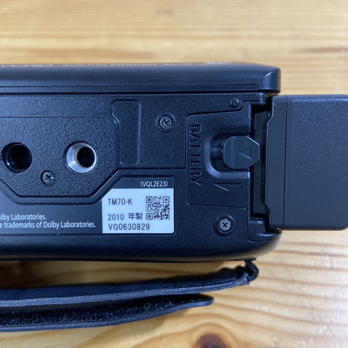 UTt610 Panasonic パナソニック デジタルビデオカメラ HDC-TM70 本体のみ 動作未確認 現状品_画像7