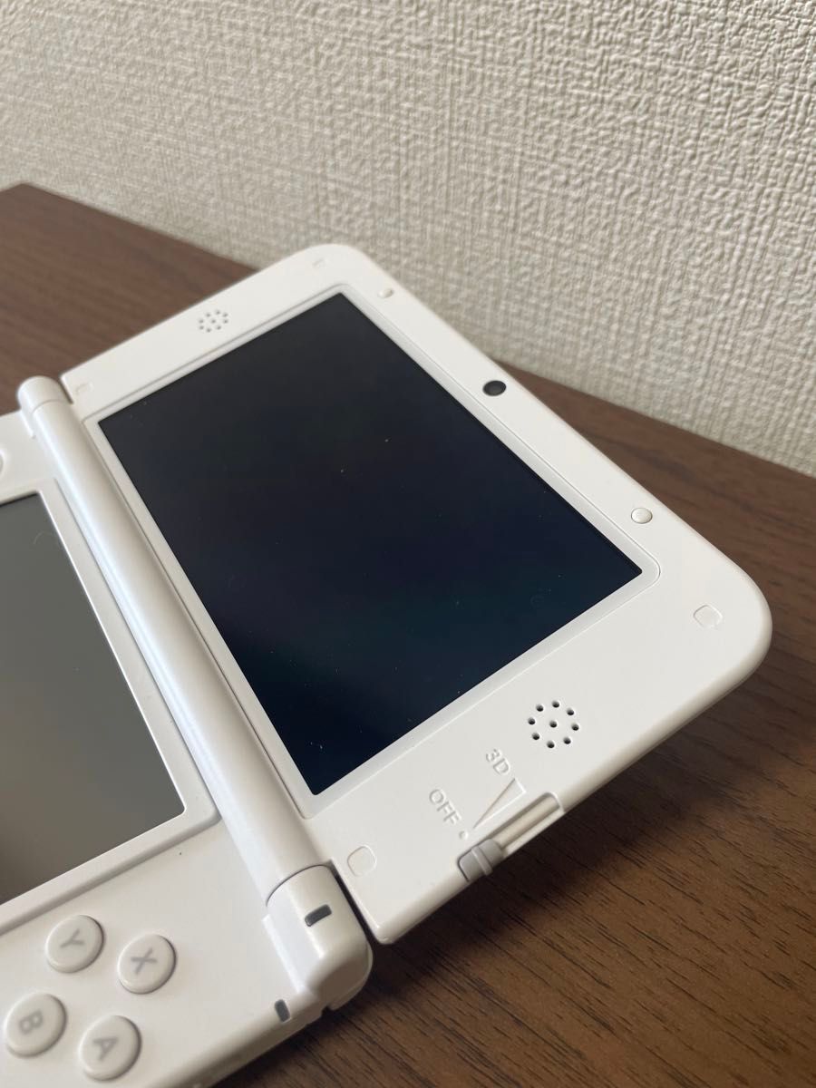 任天堂3ds LL ピカチュウ  イエロー　ポケモンセンター