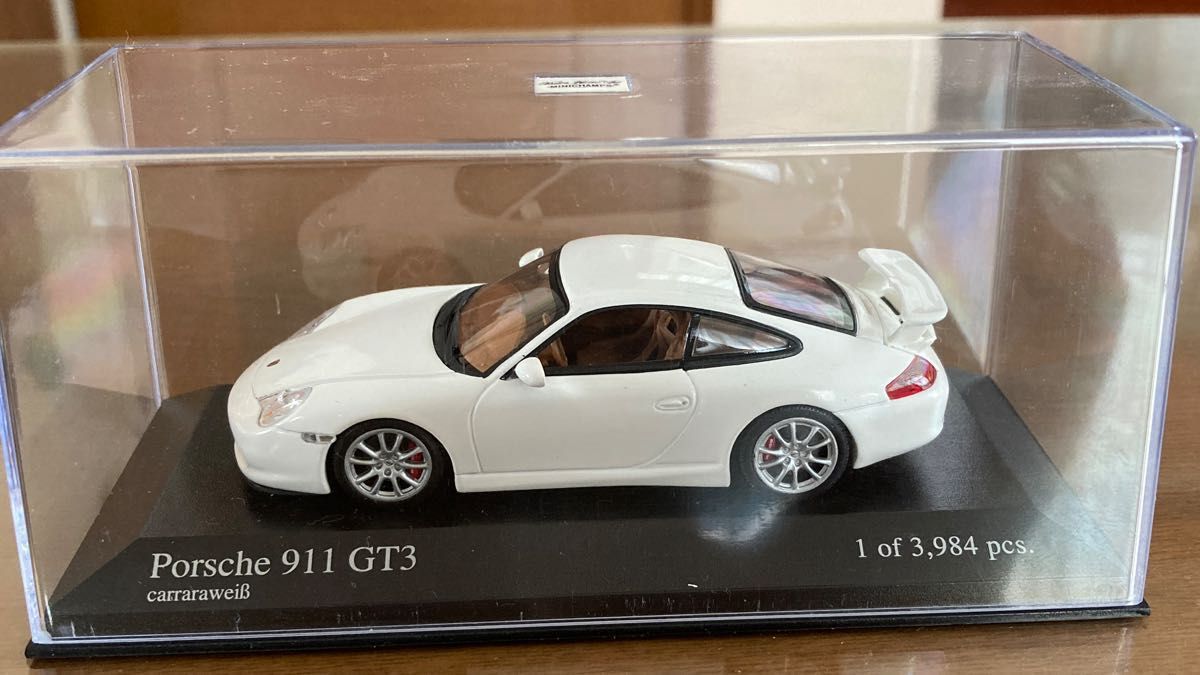 ミニチャンプス　ミニカー1/43 ポルシェ911GT3