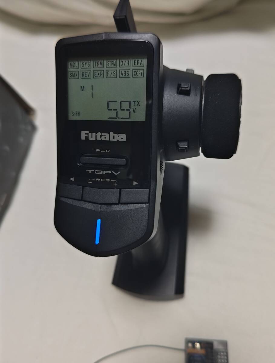 FUTABA 3PV 送信機単品　送信機のみ 乾電池仕様 T-FHSS&S-FHSS&FHSS対応 　オマケ互換受信機　オマケ箱（破れあり）　送料無料_画像3