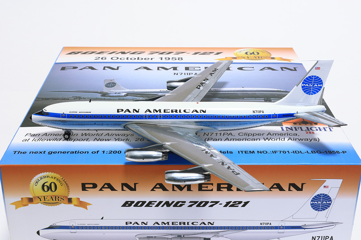Inflight 200 1/200 パンアメリカン航空 Boeing 707 N711PA Pan American World Airwaysの画像1