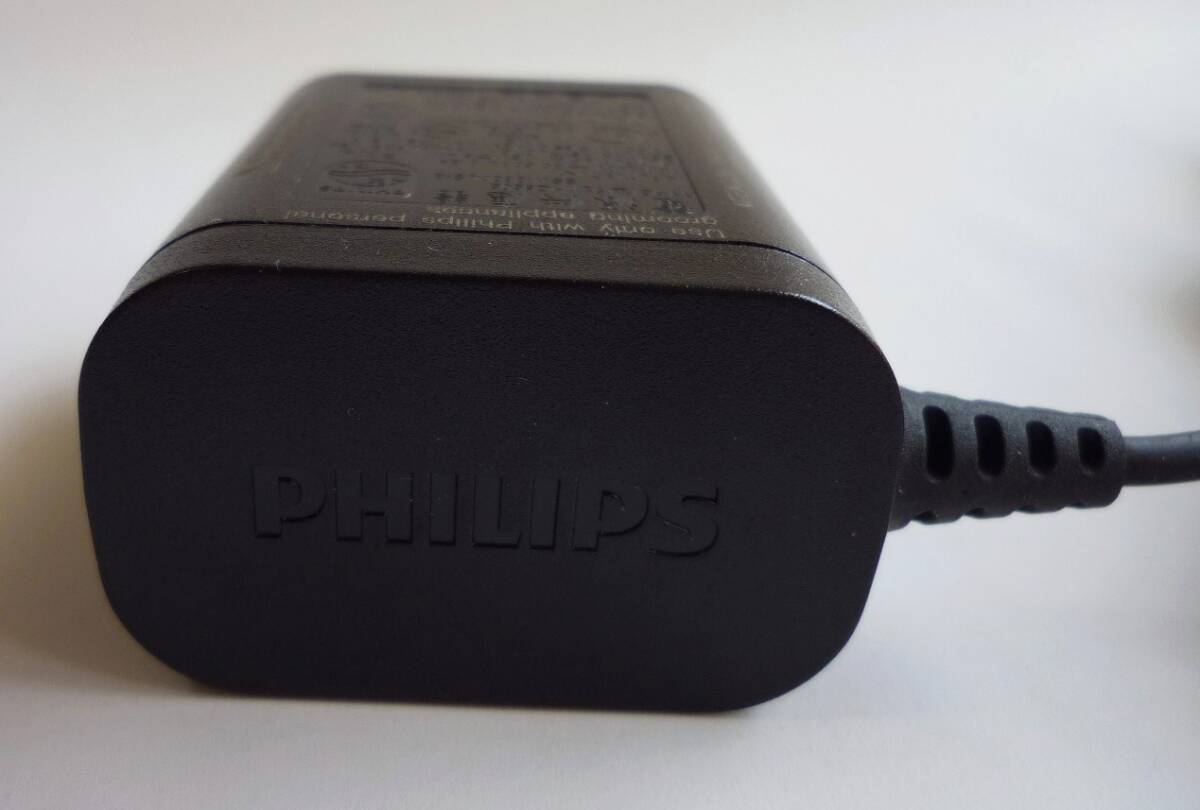 純正PHILIPS フィリップス ACアダプター　電気シェーバー用　HQ8505 DC15V　360mA 黒　充電器　電源アダプター　シェーバー用　②_画像6