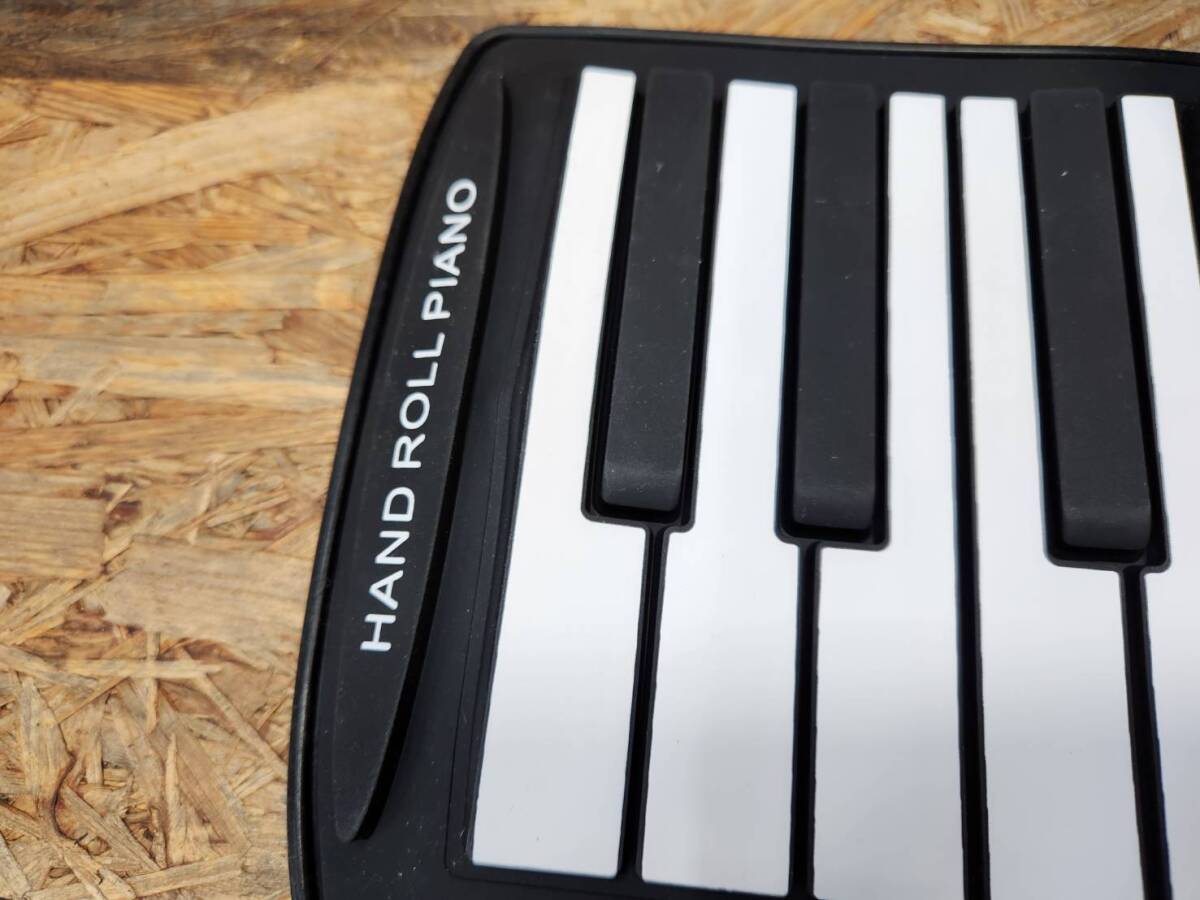 送料無料g30945 ピオロ ロールアップピアノ 電子ピアノ 61鍵盤 練習用 楽器 音楽 コンパクト USB _画像4
