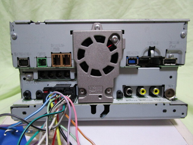 カロッツェリア AVIC-RZ09 メモリーナビ フィルムアンテナ両面テープ付 地デジリモコン付き HDMI 地デジ フルセグ DVD SD USB Bluetooth _画像6