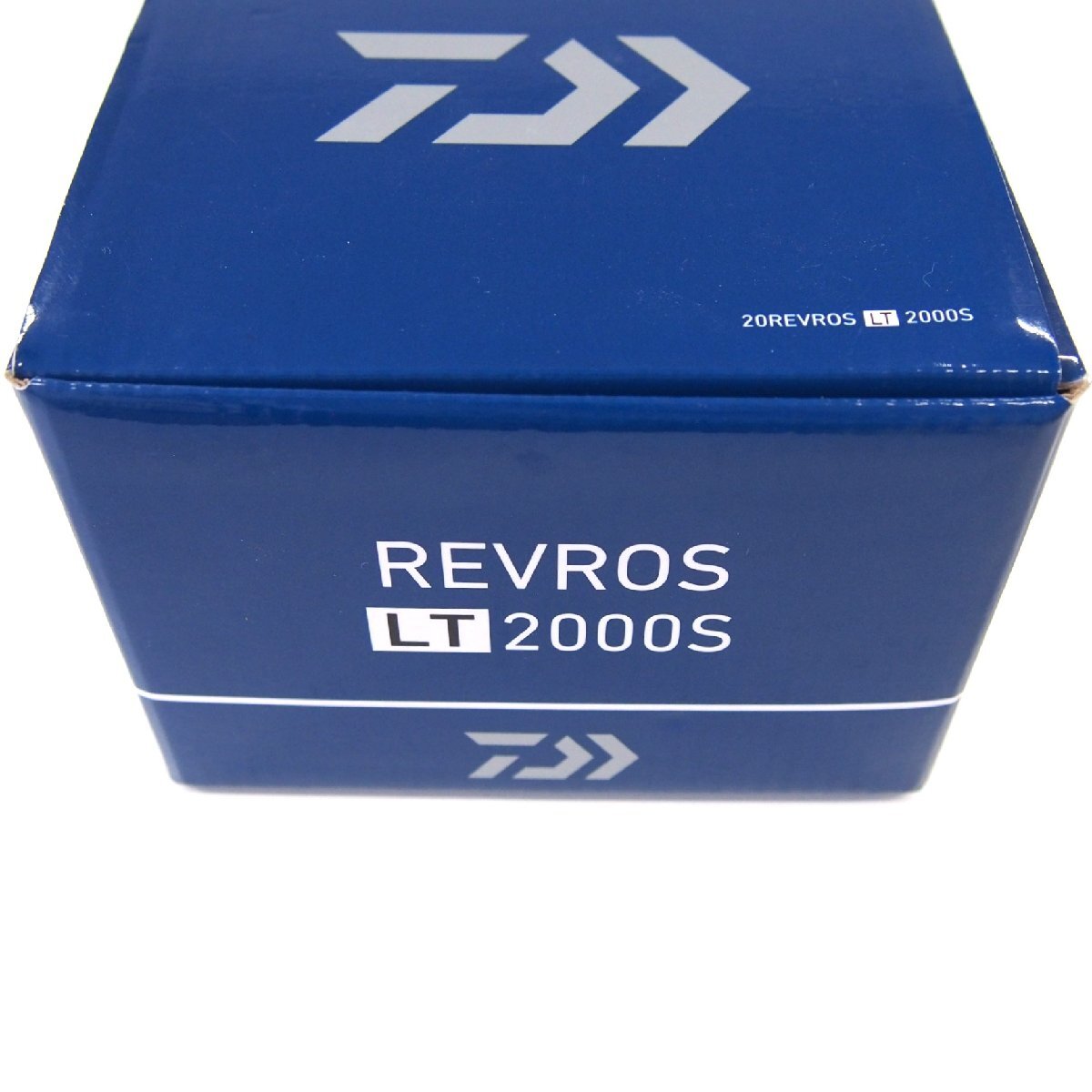 [9356-014S]　ダイワ　20レブロス　LT2000S 【中古】 現状販売　REVROS　スピニングリール　本体・外箱　1円スタート_画像7