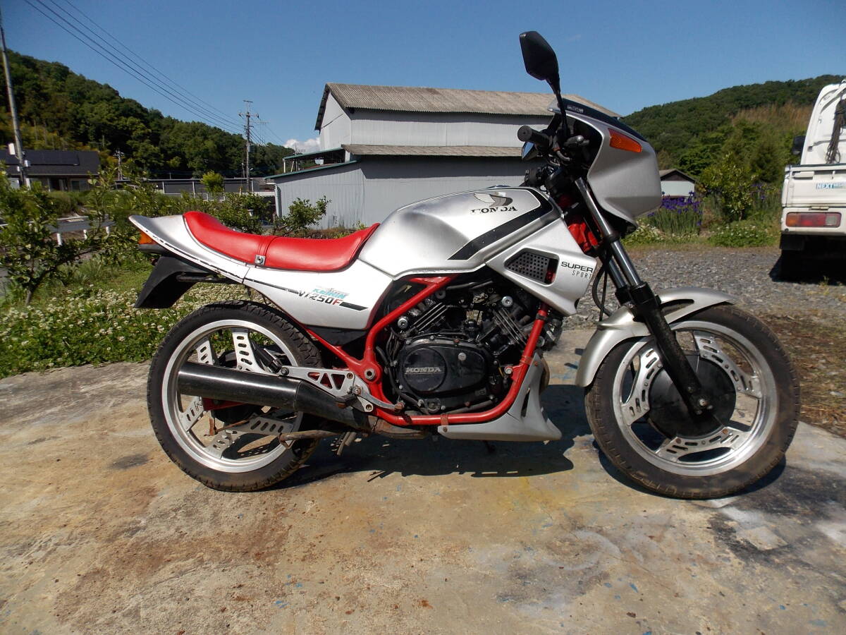 ホンダ　VT250F　実動書付き　エンジン好調_登録すれば乗って帰れますが自己責任にて