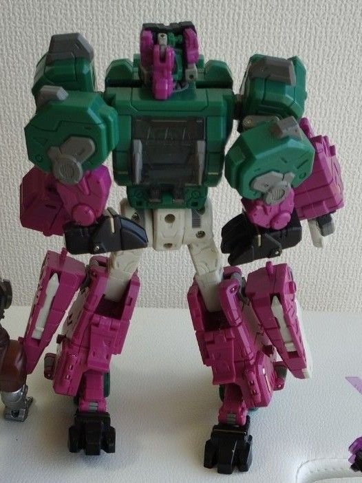 TOYWORLD H-03 SWAMPER スワンパー スカル風 欠品あり 非正規 TOYWORLD H-03 SWAMPER スワンパー スカル風 欠品あり 非正規