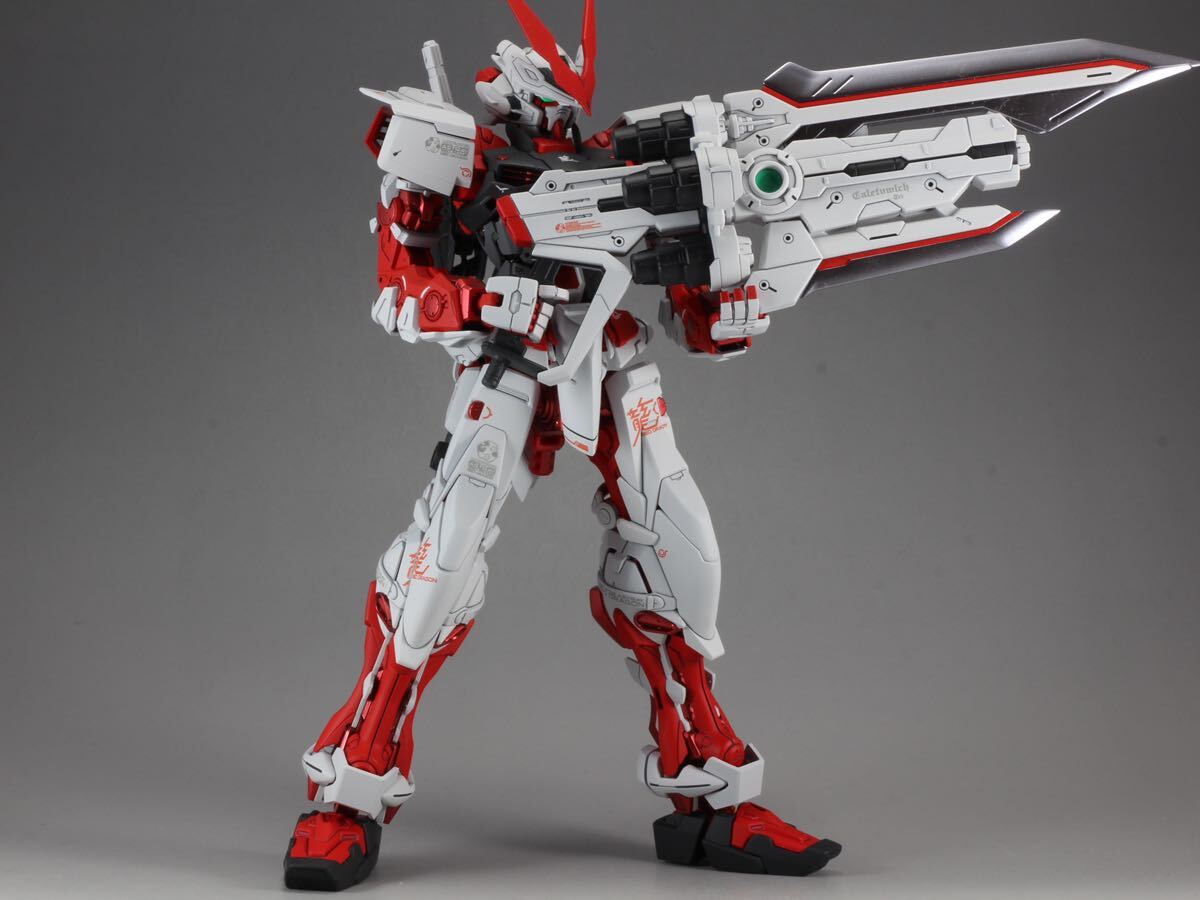 ＭＧ 1/100 ガンダムアストレイ レッドドラゴン 塗装済完成品_画像5