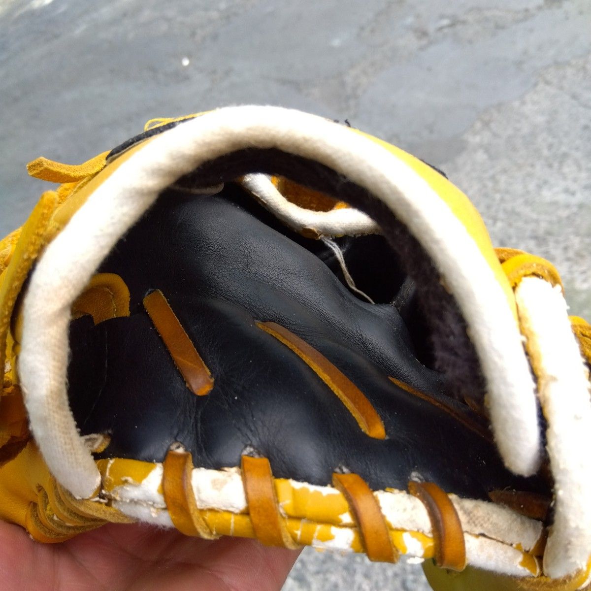野球 グローブ 軟式 少年野球 NIKE ナイキ 投手用 左投げ 黄色 野球 グローブ 軟式 少年野球 NIKE ナイキ 投手用 左投げ 黄色